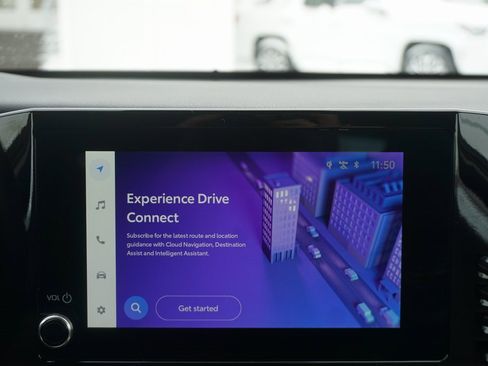 Used 2025 Toyota Camry LE image 12