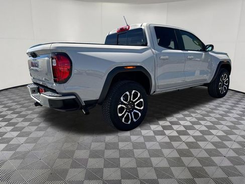 New 2026 GMC Canyon AT4 w/ AT4 Premium Package AWD/4WD image 5