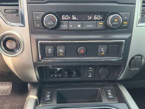 Used 2016 Nissan Titan SL RWD image 20