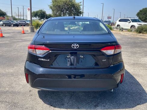 Used 2025 Toyota Corolla LE FWD image 6