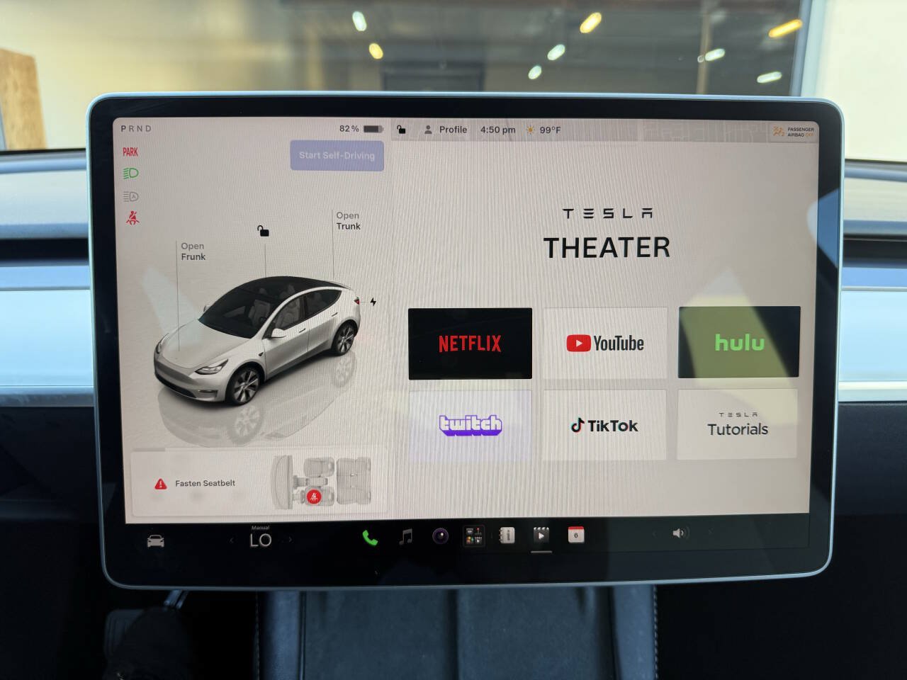 Used 2024 Tesla Model Y Long Range AWD/4WD image 32