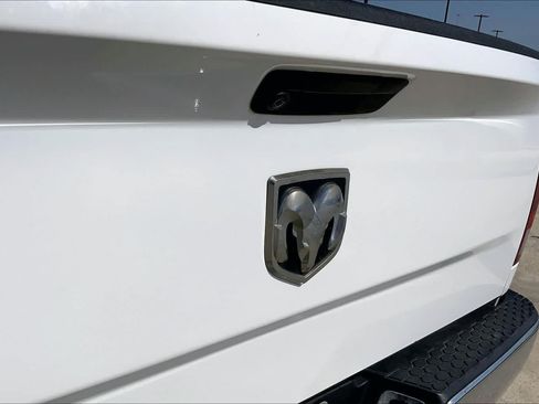 Used 2019 RAM 1500 Classic SLT RWD image 30