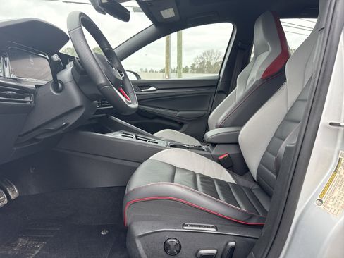 Used 2022 Volkswagen GTI SE image 18