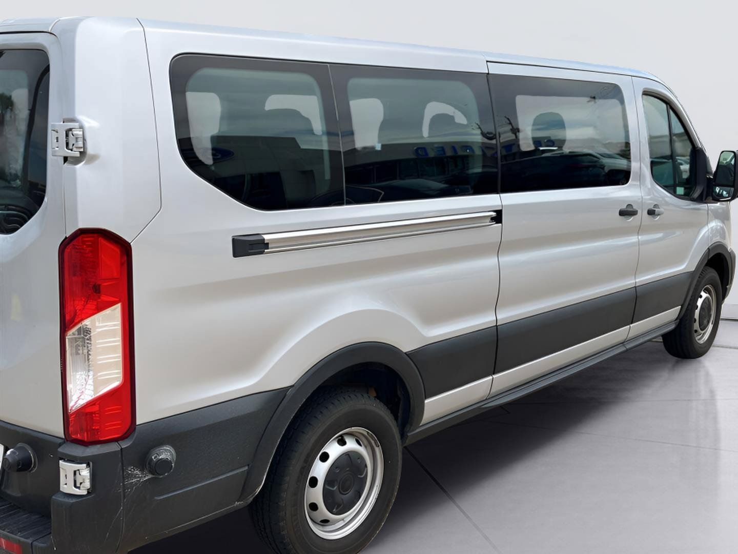 Used 2024 Ford Transit 350 XL RWD image 7
