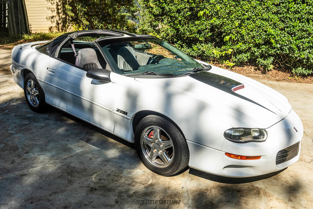 Used 1998 Chevrolet Camaro Z28 w/ Preferred Equipment Group 2 RWD image 11