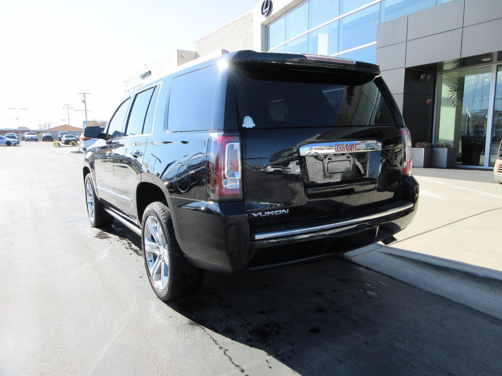 Used 2016 GMC Yukon Denali w/ Open Road Package AWD/4WD image 7
