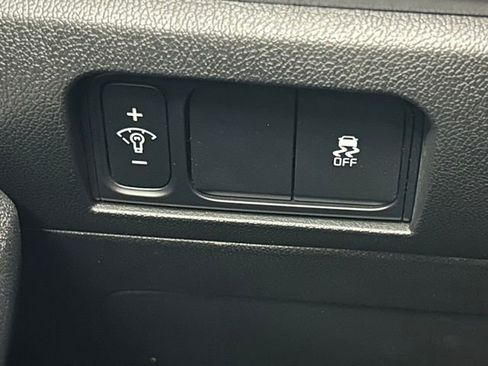 Used 2024 Kia Sorento S image 24