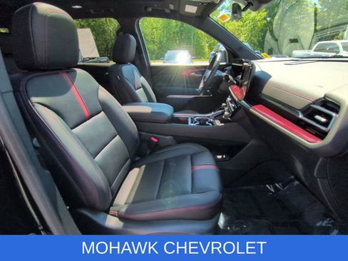 Used 2024 Chevrolet Traverse RS AWD/4WD image 30