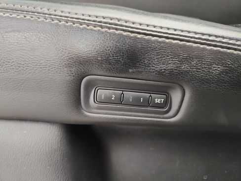 Used 2015 Nissan Pathfinder SL w/ SL Tech Package AWD/4WD image 10
