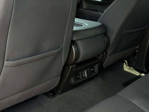 Used 2024 Chevrolet Silverado 1500 LT AWD/4WD image 35