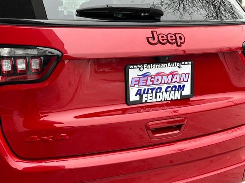 Used 2022 Jeep Compass Limited image 32