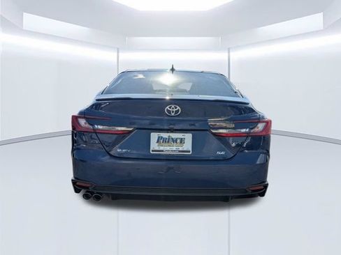 Used 2026 Toyota Camry SE FWD image 5