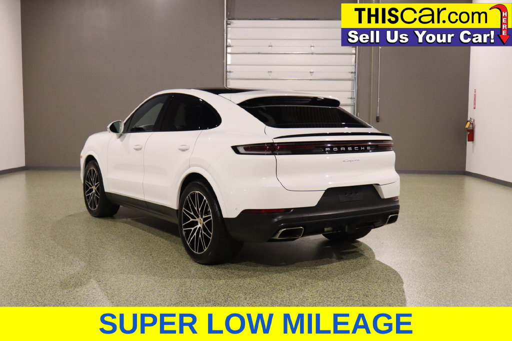 Used 2024 Porsche Cayenne Coupe AWD/4WD image 6