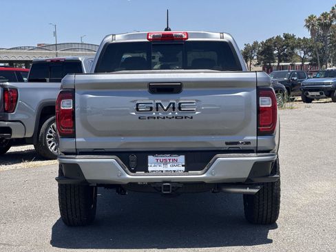 New 2026 GMC Canyon Elevation w/ LPO, Black Badging Package RWD image 4