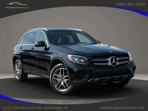 Used 2019 Mercedes-Benz GLC 300 image 1