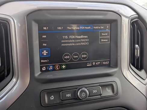 Used 2022 Chevrolet Silverado 1500 Custom image 26