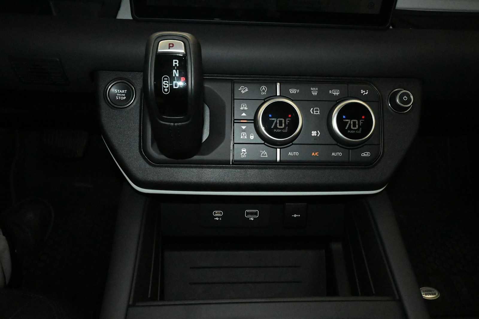Used 2023 Land Rover Defender 110 SE AWD/4WD image 24
