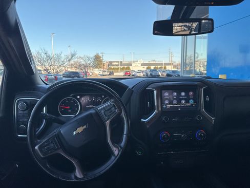 Used 2022 Chevrolet Silverado 3500 High Country image 2