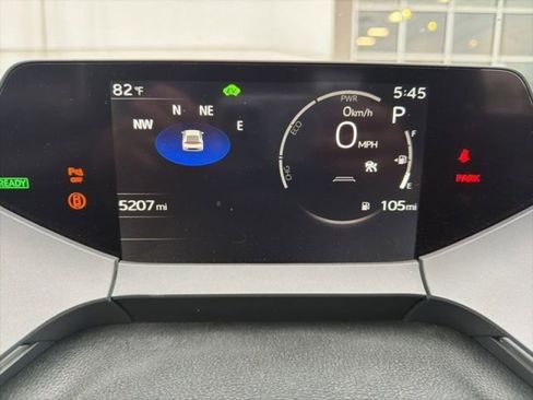 Used 2025 Toyota Prius XLE FWD image 7