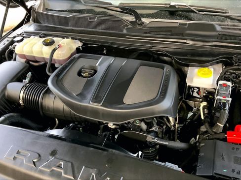 Used 2025 RAM 1500 Laramie w/ Laramie Southwest Edition AWD/4WD image 31
