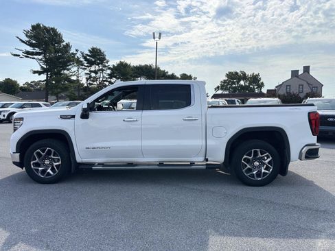 Used 2022 GMC Sierra 1500 SLT w/ SLT Premium Plus Package AWD/4WD image 5