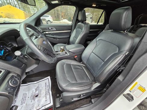 Used 2018 Ford Explorer XLT w/ Equipment Group 202A image 15