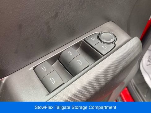 Used 2024 Chevrolet Colorado LT w/ LT Convenience Package AWD/4WD image 17