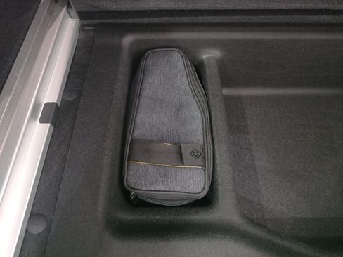 Used 2023 Rivian R1S Adventure AWD/4WD image 34