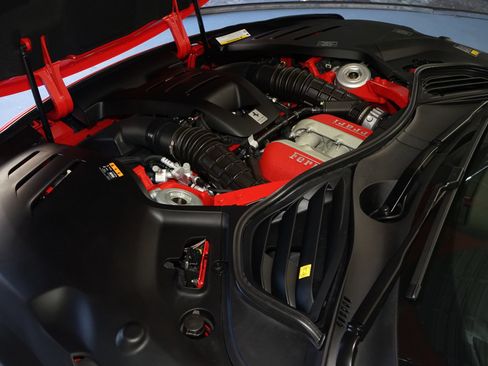Used 2025 Ferrari Purosangue AWD/4WD image 31