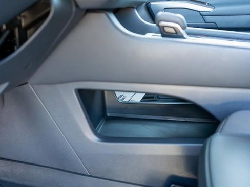 Certified 2025 Nissan Pathfinder SL image 21