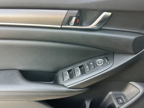 Used 2019 Honda Accord LX image 13