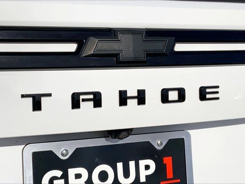 Used 2024 Chevrolet Tahoe Z71 w/ Luxury Package image 32