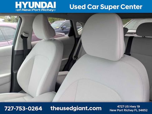 Certified 2024 Hyundai Kona SEL FWD image 3