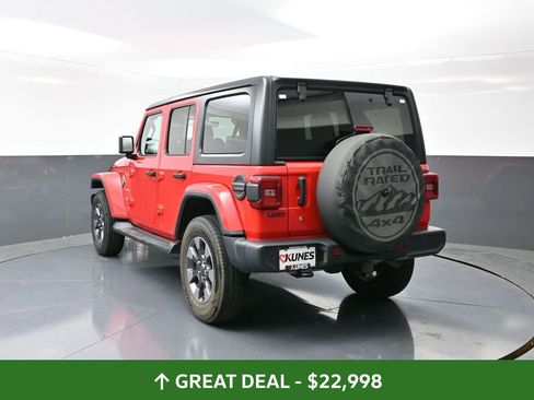 Used 2018 Jeep Wrangler Unlimited Sahara w/ Dual Top Group image 12