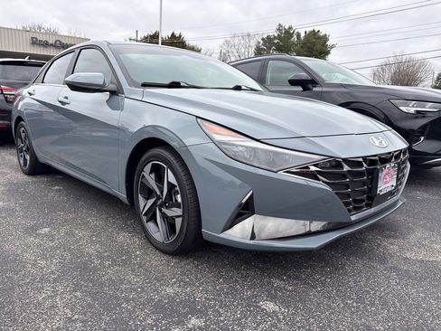 Used 2023 Hyundai Elantra Limited image 1