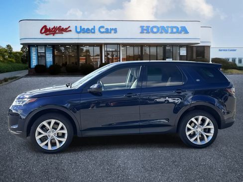 Used 2022 Land Rover Discovery Sport SE image 2