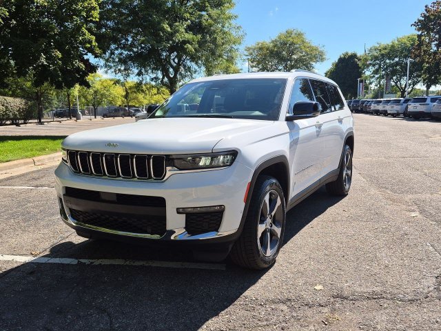 Used 2023 Jeep Grand Cherokee L Limited w/ Luxury Tech Group II AWD/4WD image 7