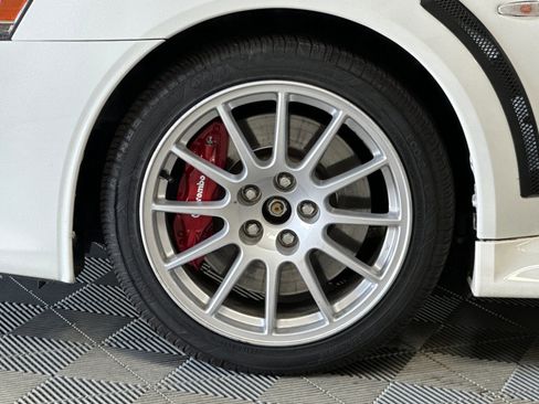 Used 2010 Mitsubishi Lancer Evolution GSR image 40