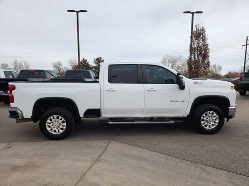 Used 2022 Chevrolet Silverado 3500 LT w/ Convenience Package image 2