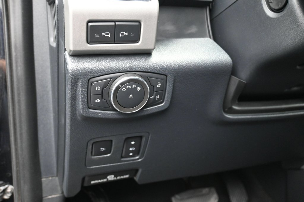 Used 2022 Ford F350 Lariat w/ Lariat Ultimate Package AWD/4WD image 19