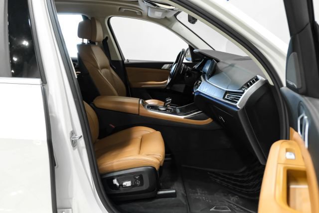 Used 2020 BMW X7 xDrive40i w/ Premium Package AWD/4WD image 30