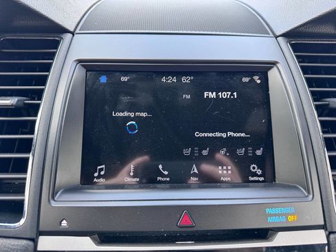 Used 2018 Ford Taurus SHO image 13