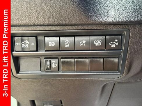 Used 2025 Toyota Tundra SR5 AWD/4WD image 25