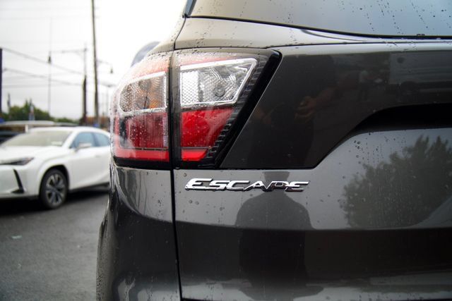 Used 2018 Ford Escape SE AWD/4WD image 10