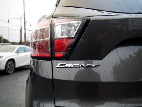 Used 2018 Ford Escape SE AWD/4WD image 10