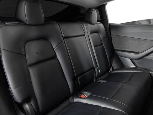 Used 2022 Tesla Model Y Performance image 24