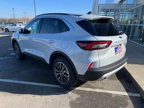 New 2026 Ford Escape Base image 3