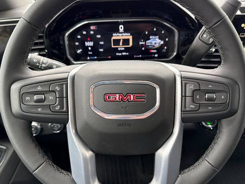 New 2026 GMC Sierra 1500 Elevation image 24