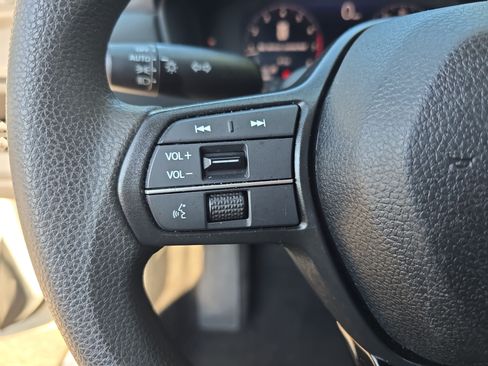 Used 2025 Honda Accord SE image 16
