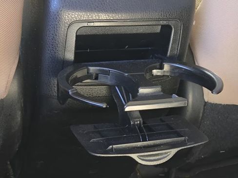 Used 2016 Toyota Corolla L image 16